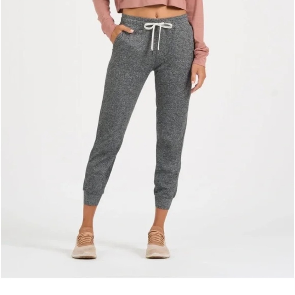Vuori Gray Drawstring Performance Jogger Pants Vw… - image 1